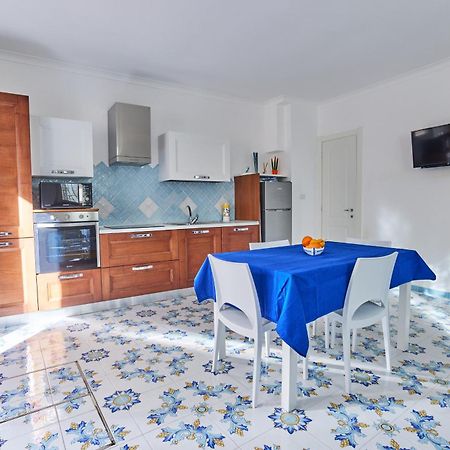 Seashell Apartment Мінорі Екстер'єр фото
